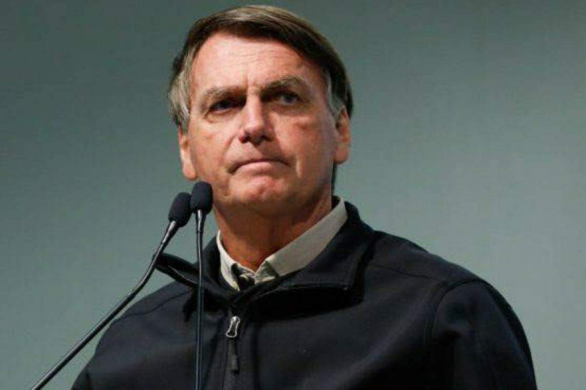 'Eu com 40 anos de cadeia no lombo, não tenho recurso para lugar nenhum, eu vou morrer na cadeia. Qual crime?', questiona Bolsonaro.