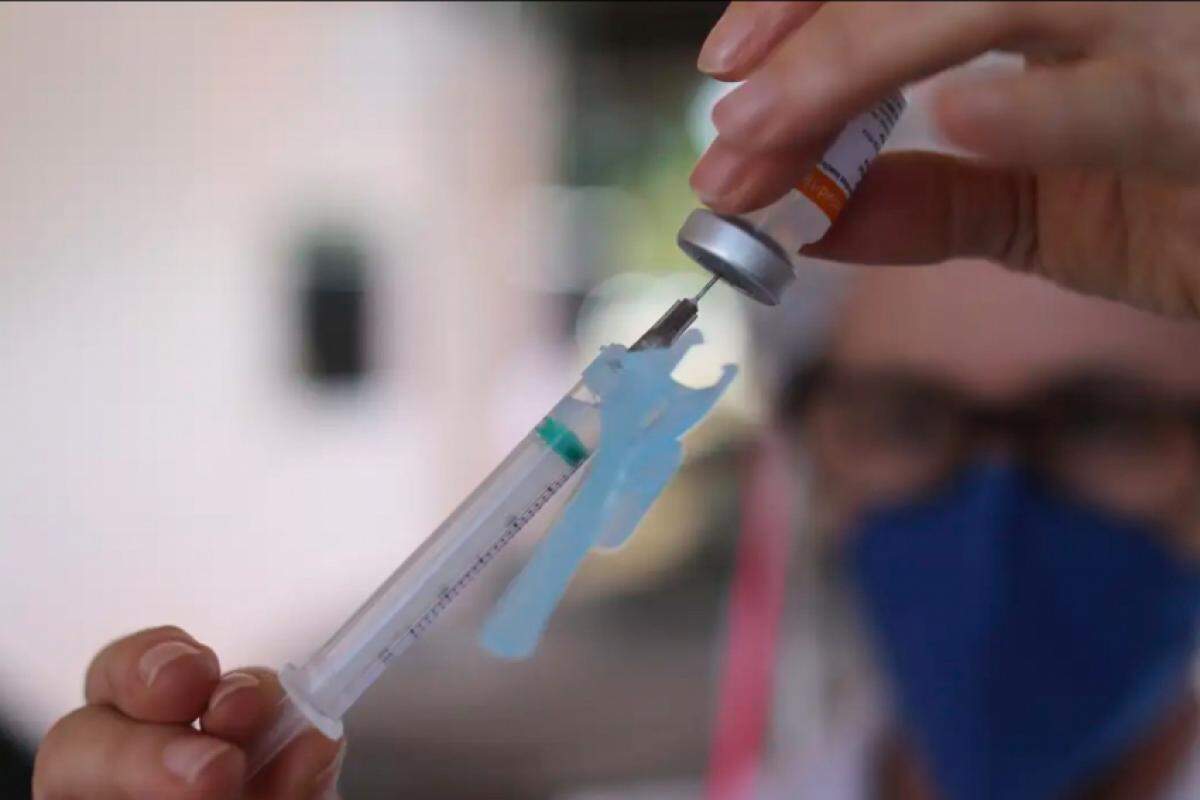 Trata-se do primeiro imunizante totalmente desenvolvido no Brasil a superar essa etapa de teste clínico