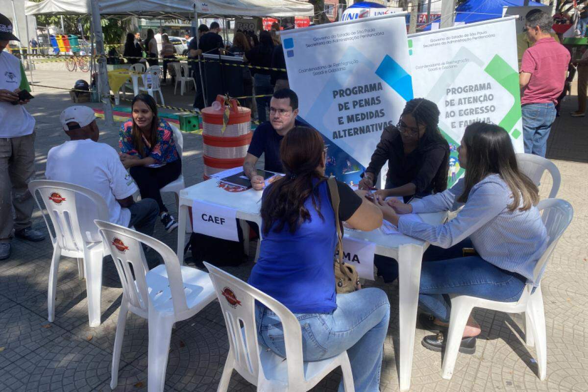Evento ocorre nesta quarta (21), com serviços gratuitos de saúde, assistência social, capacitação e empregabilidade