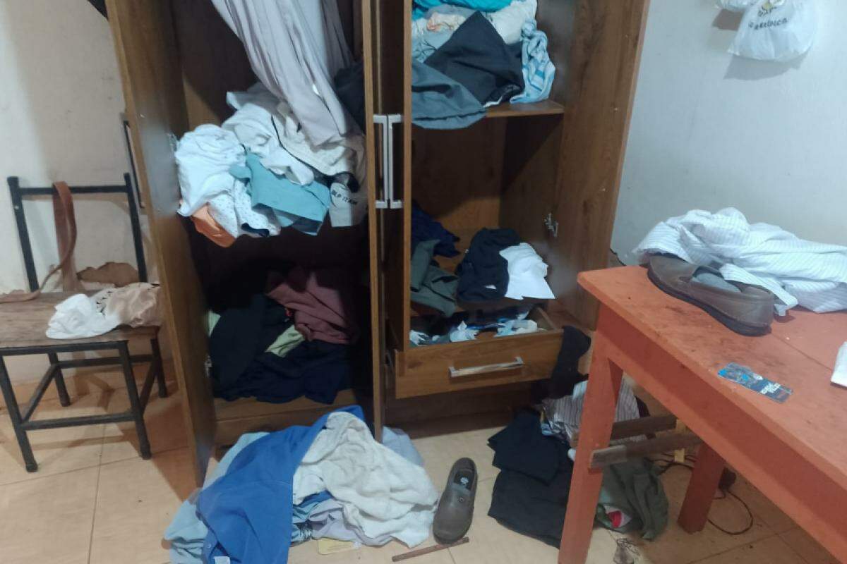 Residência do idoso foi revirada 