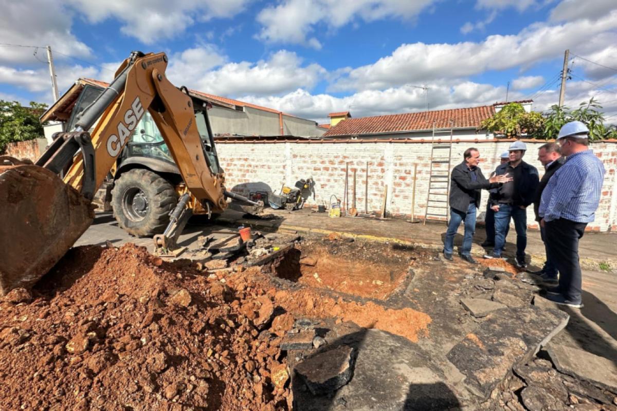 O projeto, que representa um investimento de R$ 9 milhões, visa modernizar e otimizar o sistema de abastecimento