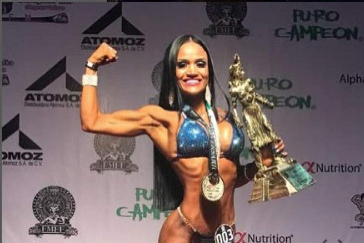 Conhecida no meio fitness, Luz María venceu o concurso Miss Fitness Mérida em 2017 e, mais recentemente, foi coroada rainha do Carnaval de Motul.