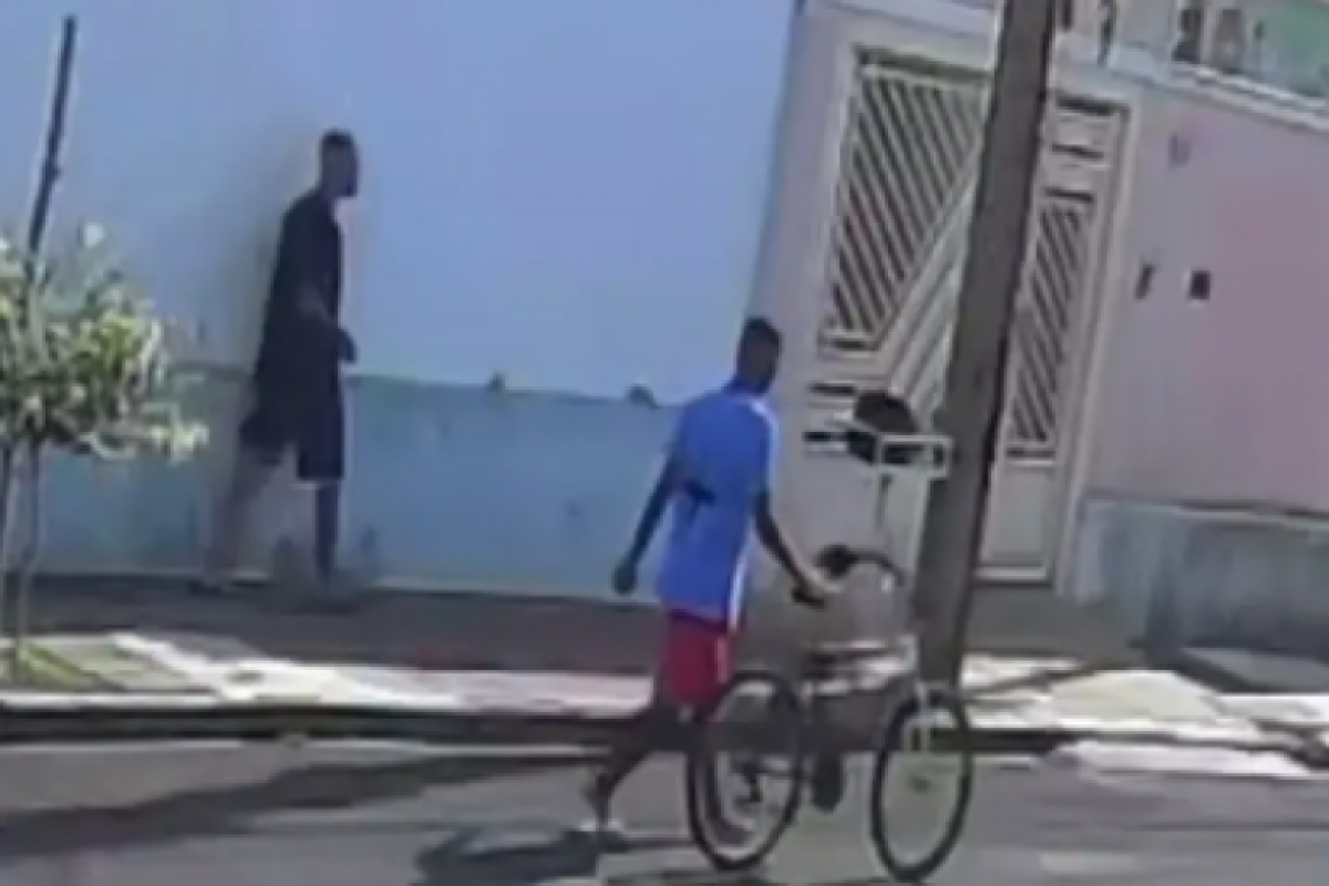 Jovem de 18 anos foi abordado após demonstrar nervosismo durante patrulhamento; ele confessou o crime ao ser confrontado com imagens