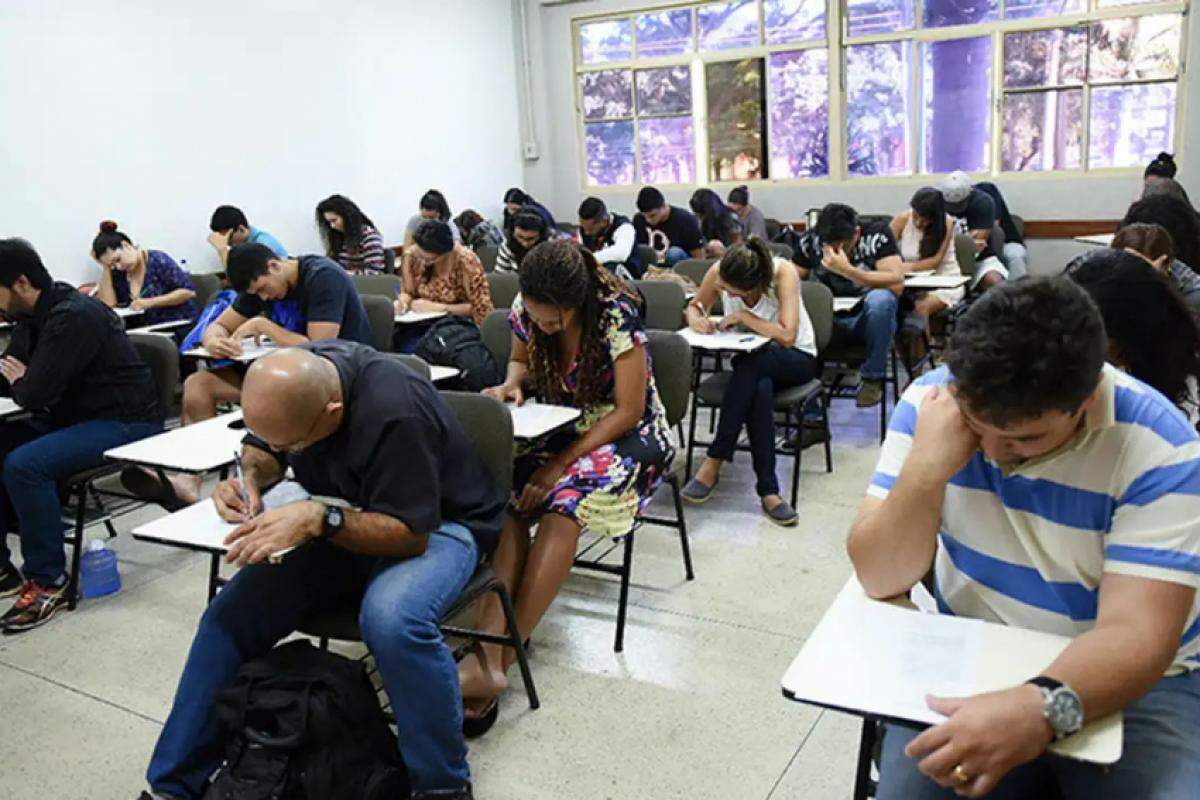 As inscrições devem ser feitas exclusivamente no Sistema do Encceja Exterior e o participante deverá optar pelas áreas de conhecimento