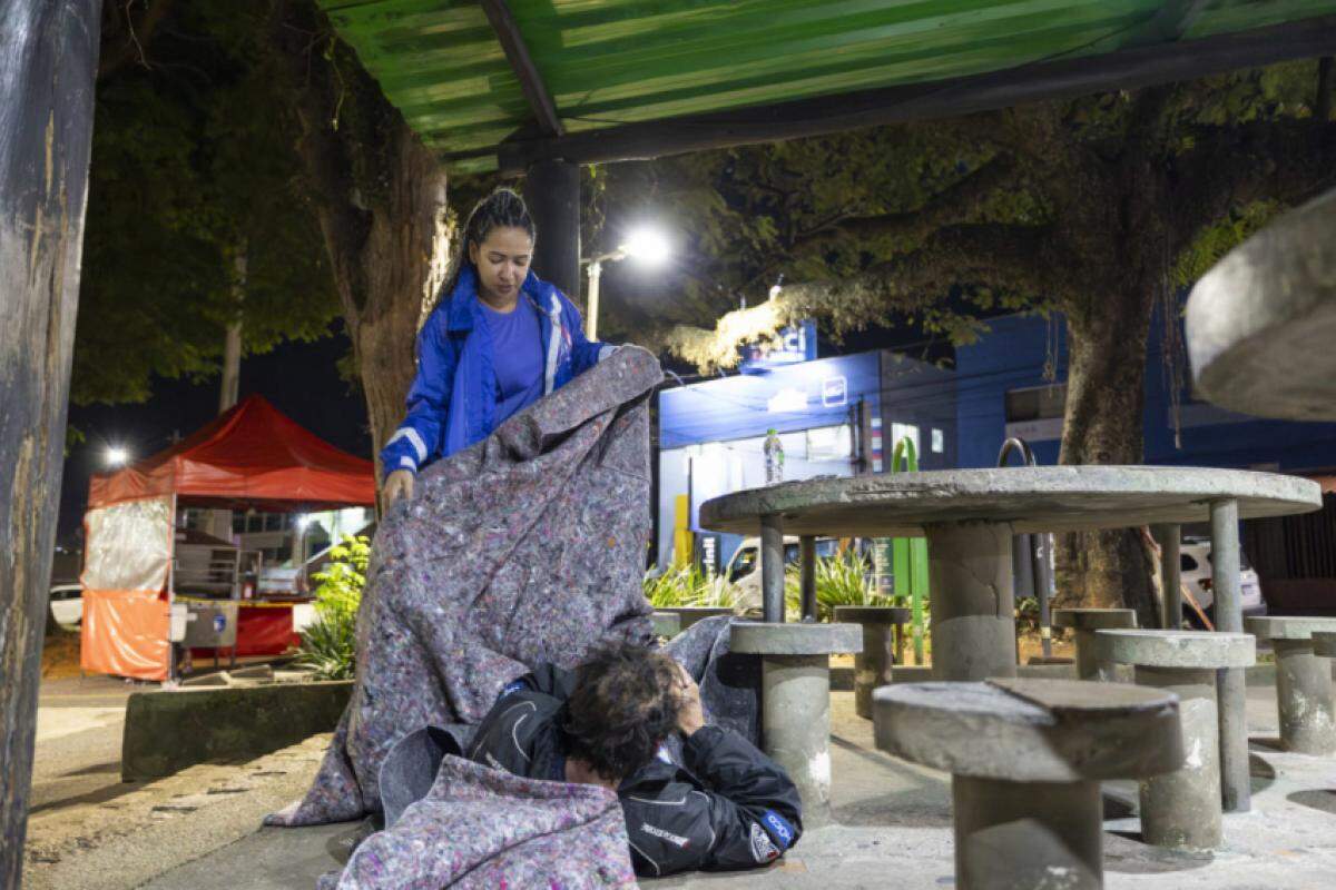 Operação Noites Frias é acionada sempre que a previsão aponta mínima igual ou inferior a 13?°C