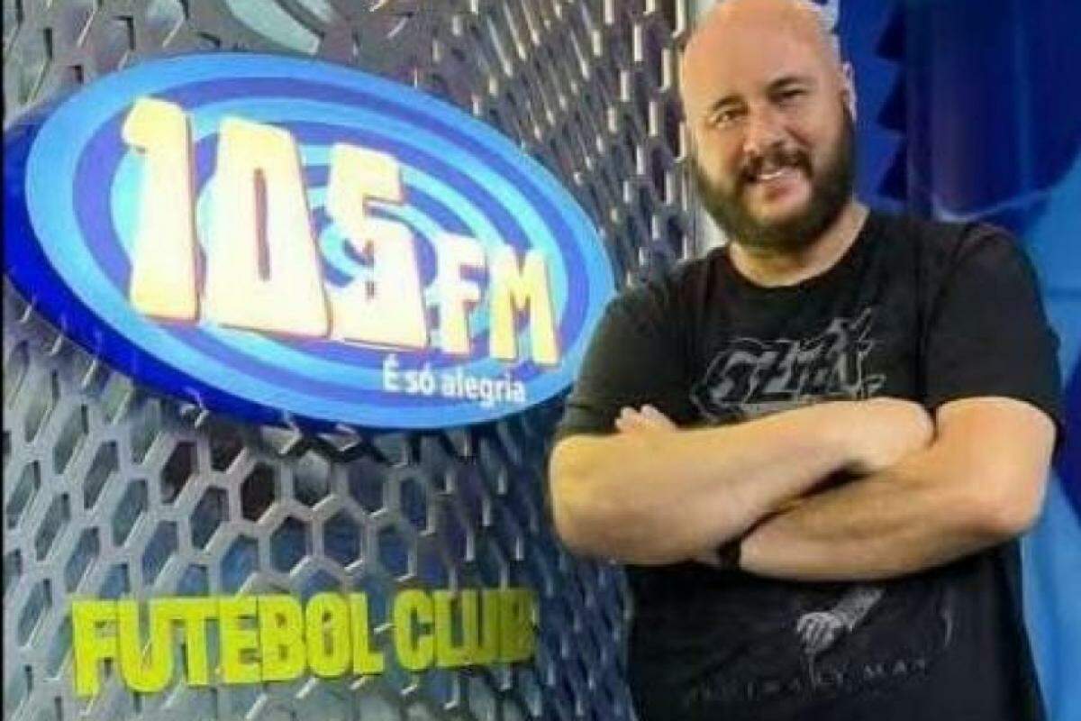 Olivato pertencia ao quadro de radialistas da rádio 105 FM, que lamentou sua morte
