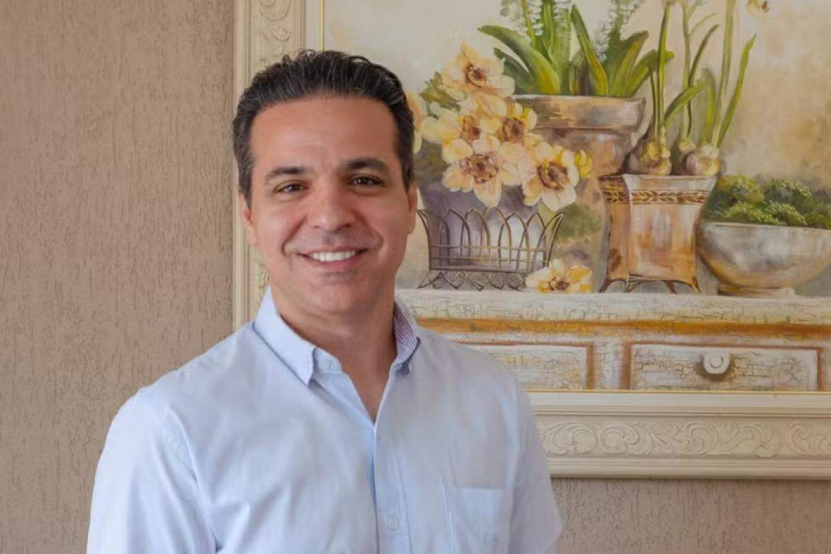 O prefeito Zanatta optou, como medida preventiva, por exonerar três servidores no dia 25 de março