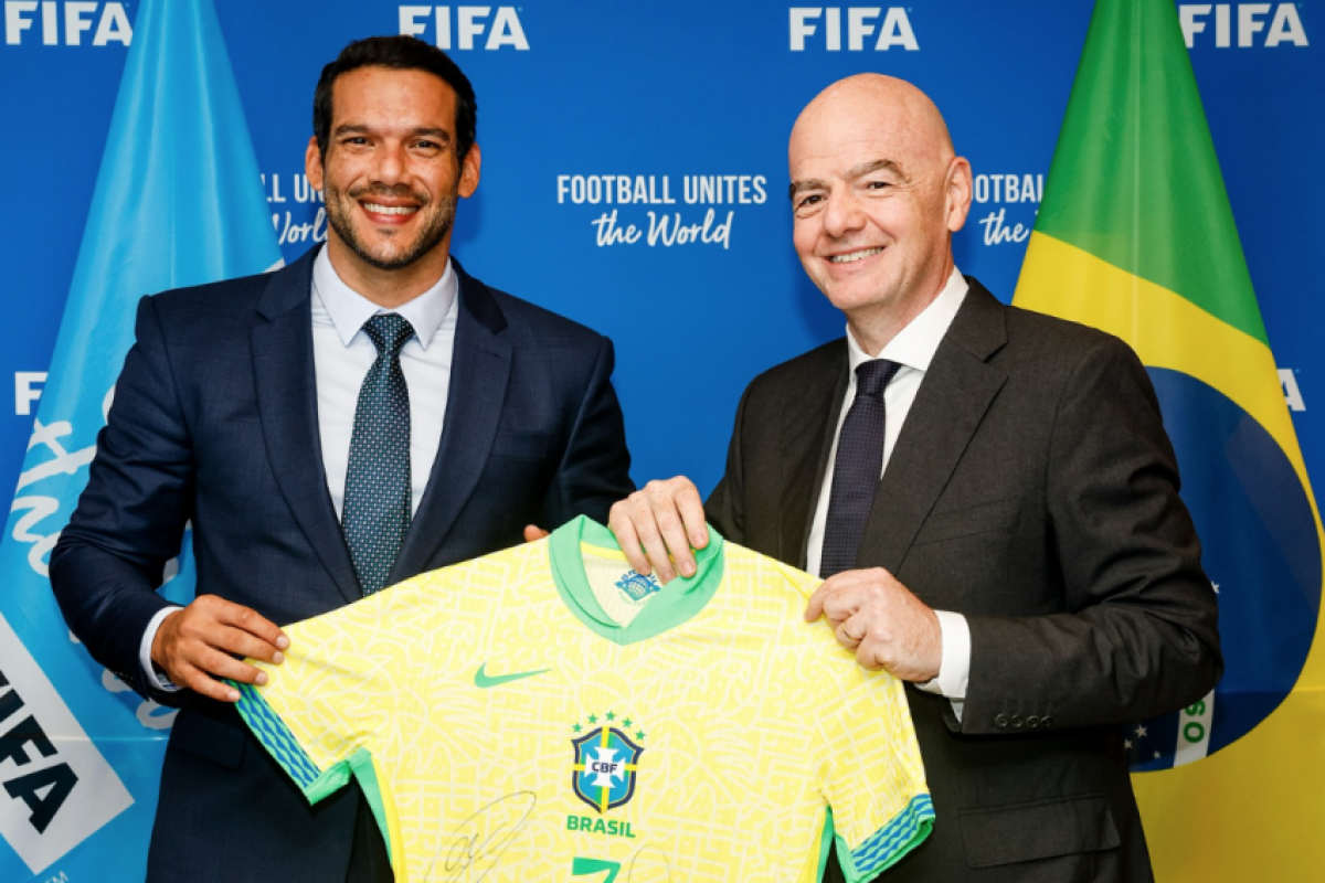 'O presidente Gianni Infantino ficou muito feliz, disse que é totalmente possível. Agora vamos trabalhar para que dê certo. Vai ser um golaço', disse Xaud.
