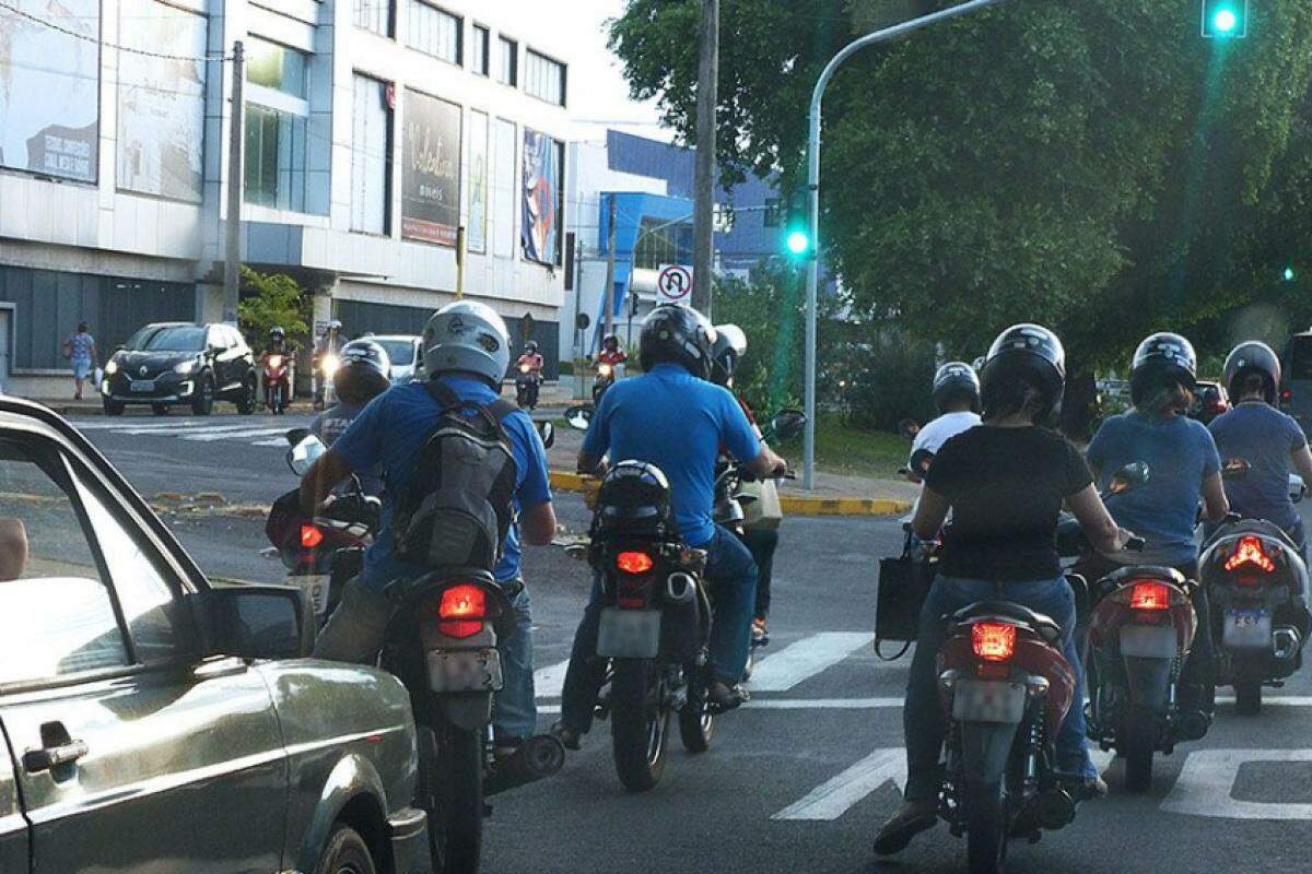 Nova norma em Araçatuba prevê multas para motos e veículos barulhentos em diferentes horários do dia