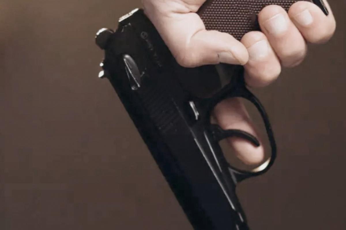 O indivíduo armado obrigou o trabalhador a fazer pagamentos no valor de R$ 2.700,00 via Pix.