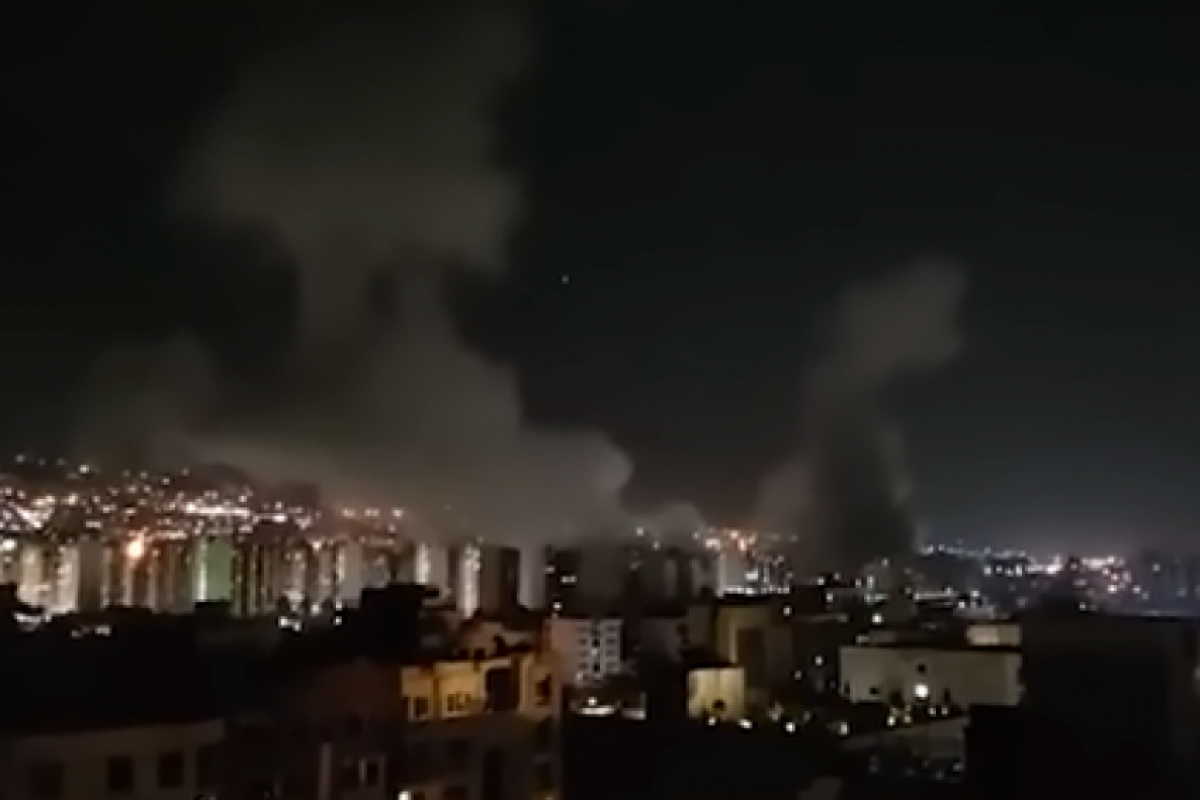 Barulhos de explosões estão sendo relatados na capital, Teerã, e no entorno, segundo a IRNA e agência de notícias iraniana Nour