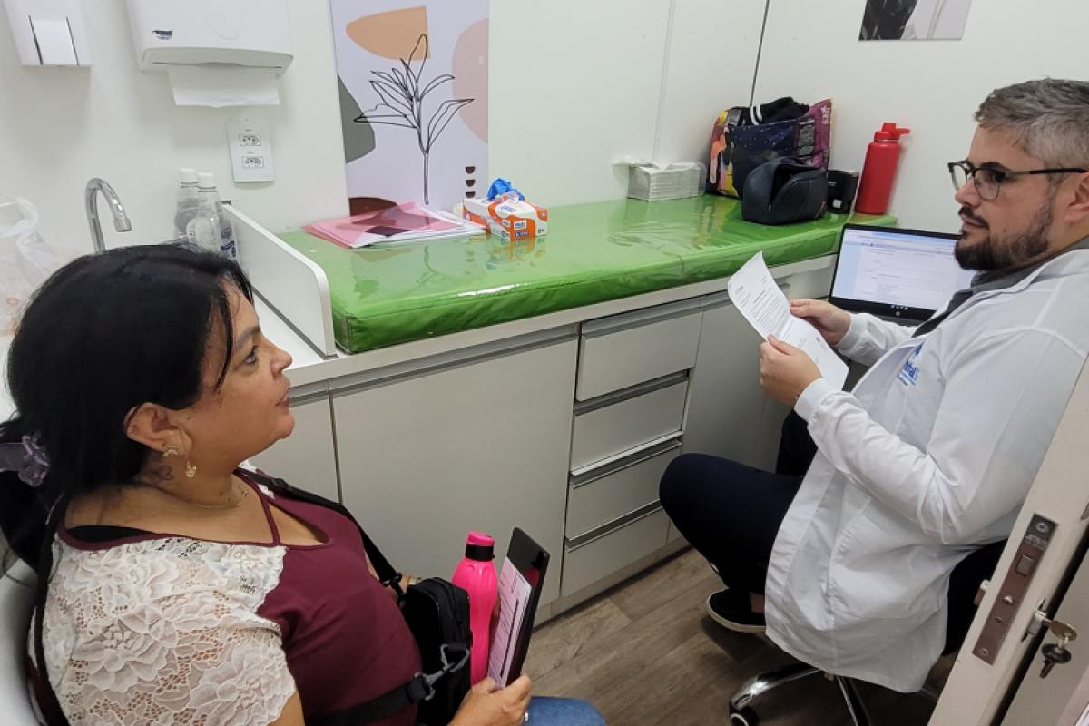 Márcia Jordão foi a consulta médica na carreta da Saúde instalada em Santa Terezinha