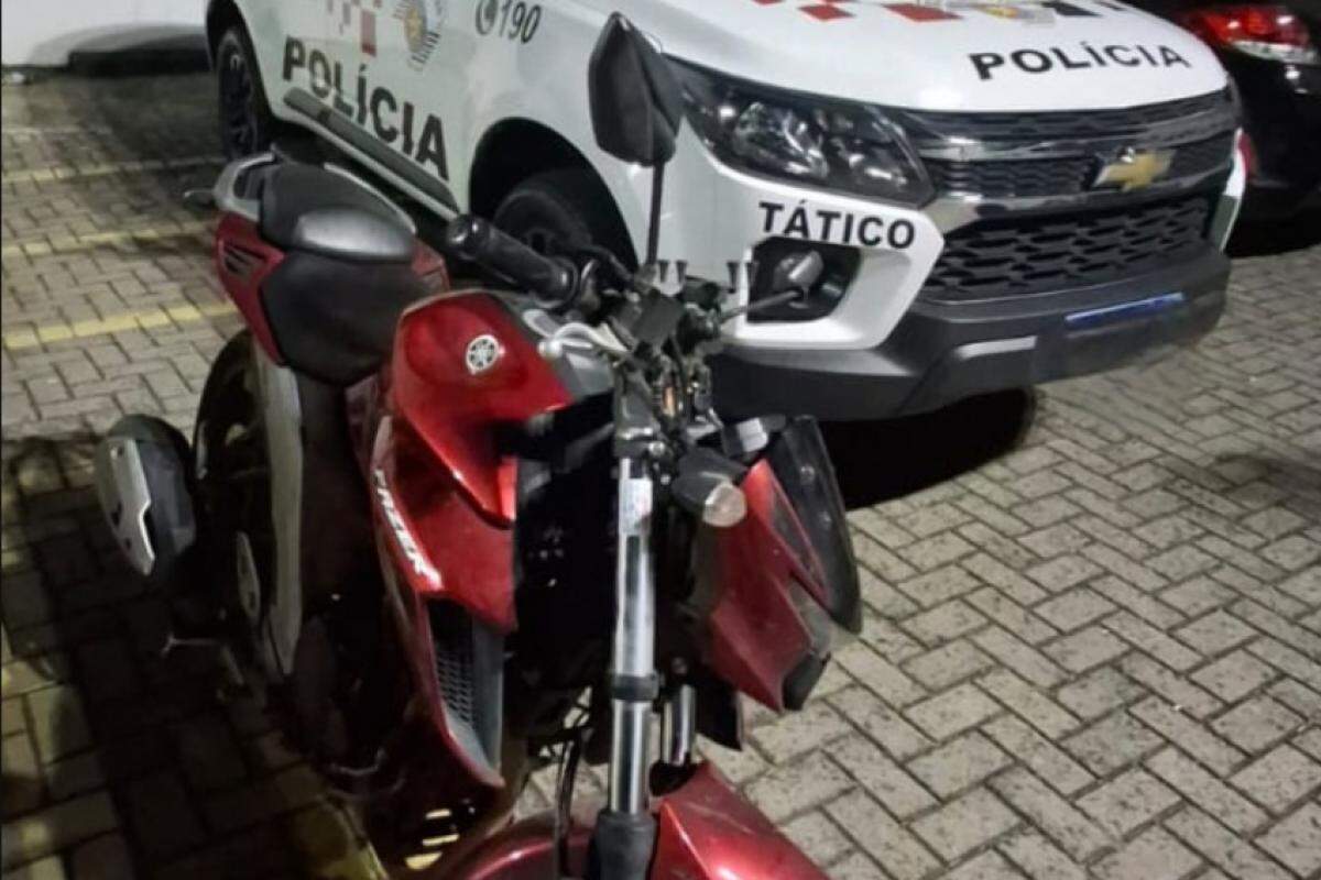 A moto foi recuperada pelos PMs e devolvida ao proprietário