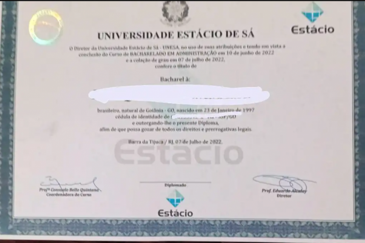 Ao menos oito profissionais se registraram com documentos falsos