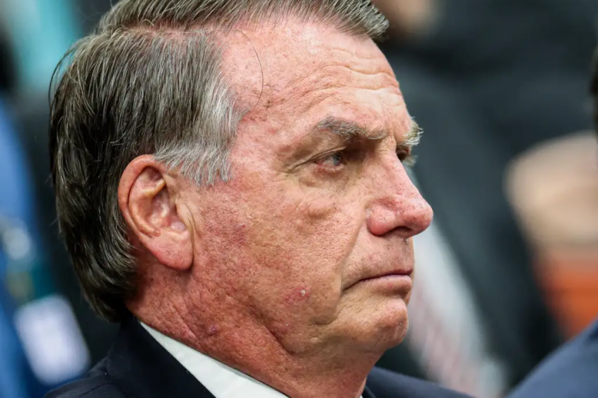 Ex-presidente diz que filho tem atuação independente nos EUA
