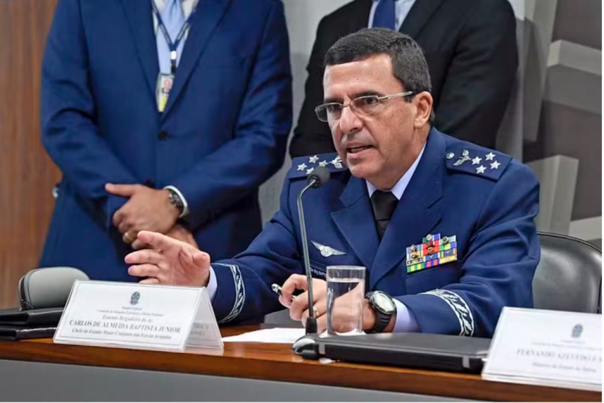 “Se o senhor fizer isso, terei que te prender”, disse o general Freire Gomes, segundo Baptista Jr.