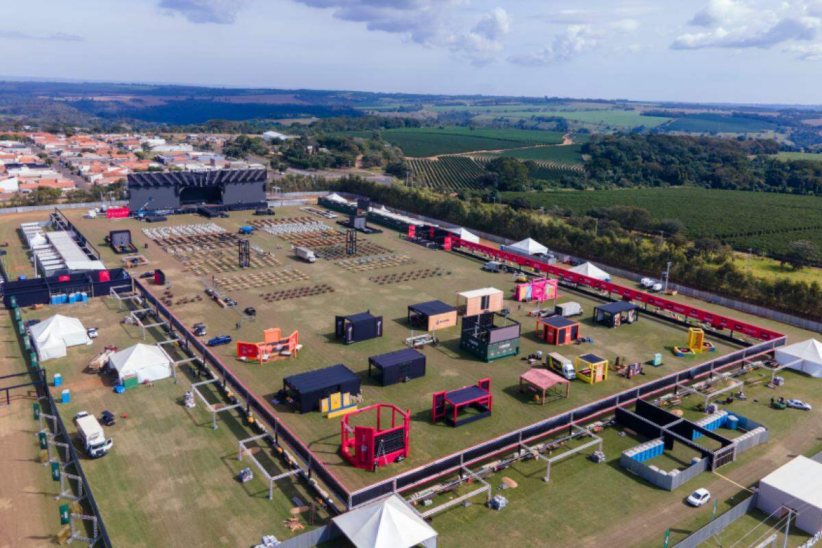 Estrutura inédita montada no Campo de Polo Boi Santo (entre Franca e Restinga)