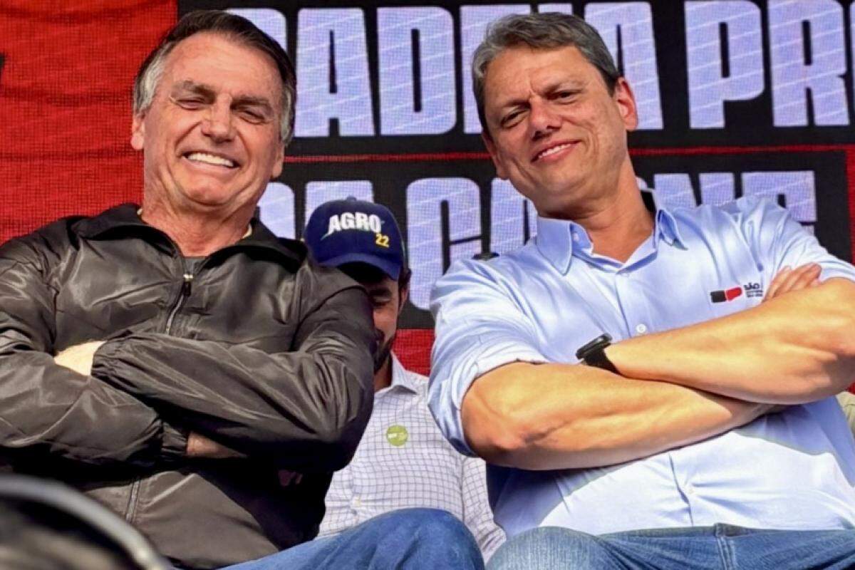 Durante evento em Presidente Prudente (SP), Tarcísio de Freitas (Republicanos) enfileirou elogios a Jair Bolsonaro (PL)