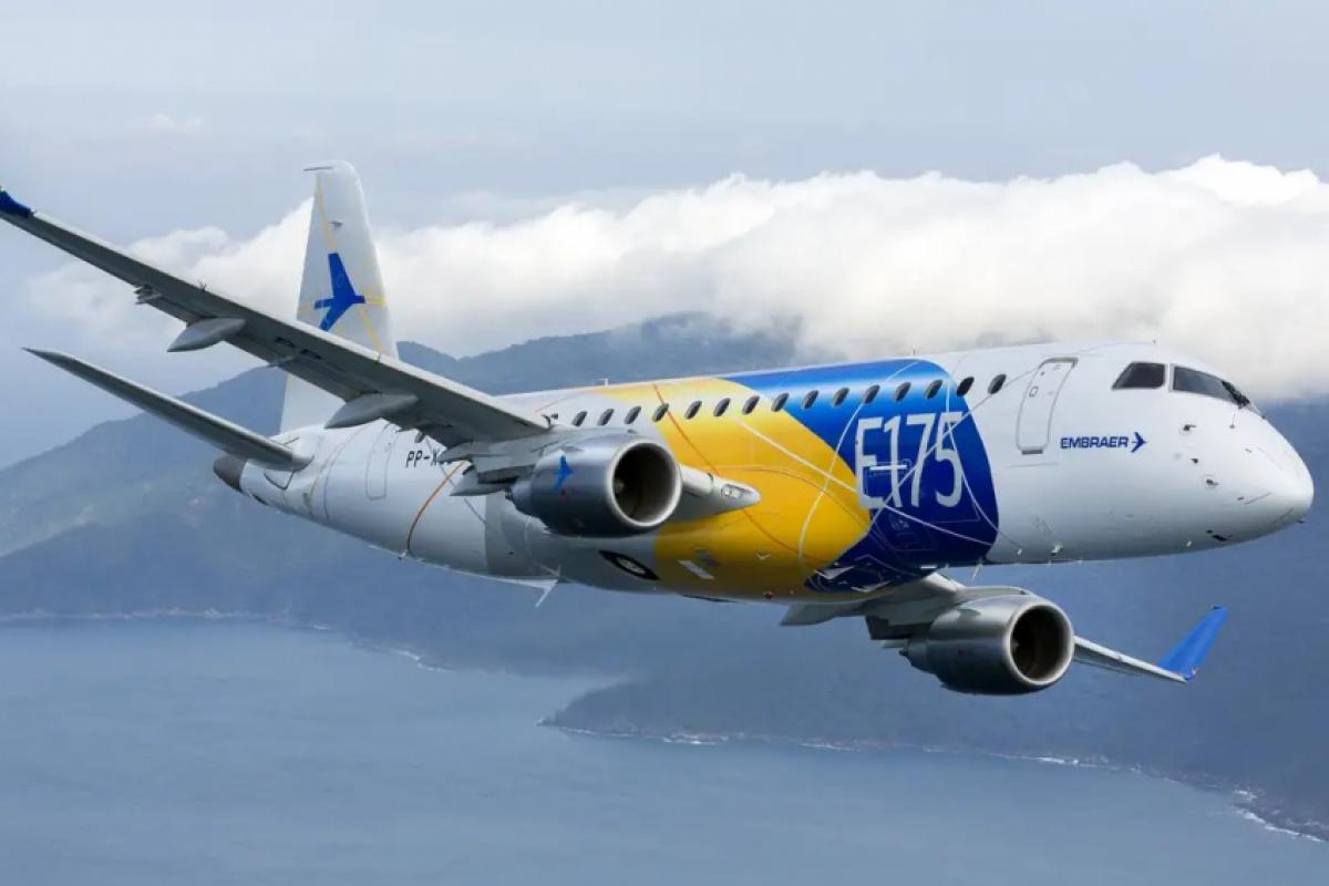 Avião comercial da Embraer