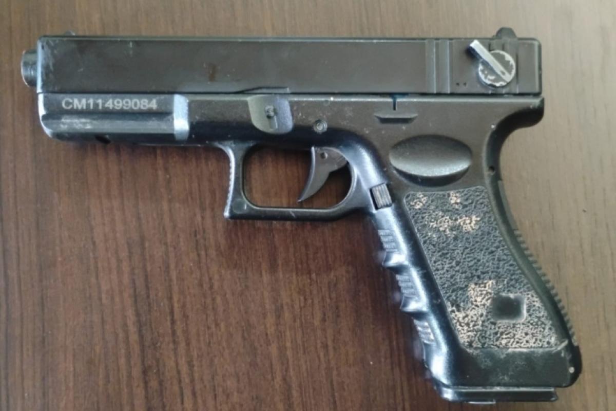 O indivíduo foi preso e sua arma apreendida no Cantagalo.