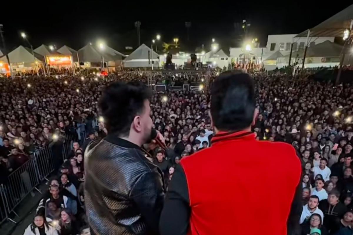 Abertura da festa com show gratuito da dupla Diego & Victor Hugo