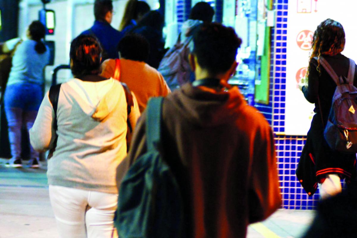 Frente fria chega ao Estado e derruba a temperatura.