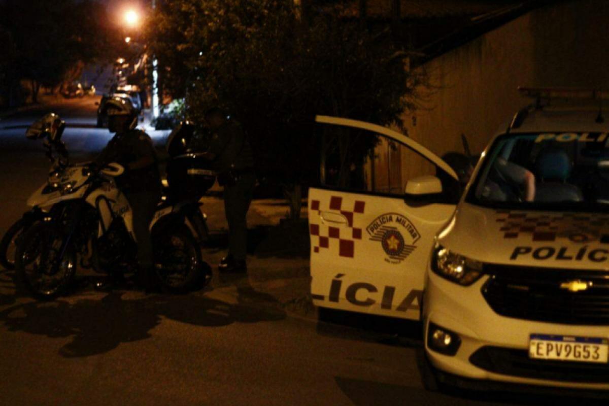 Viaturas da PM e da Rocam no Jardim Vitória