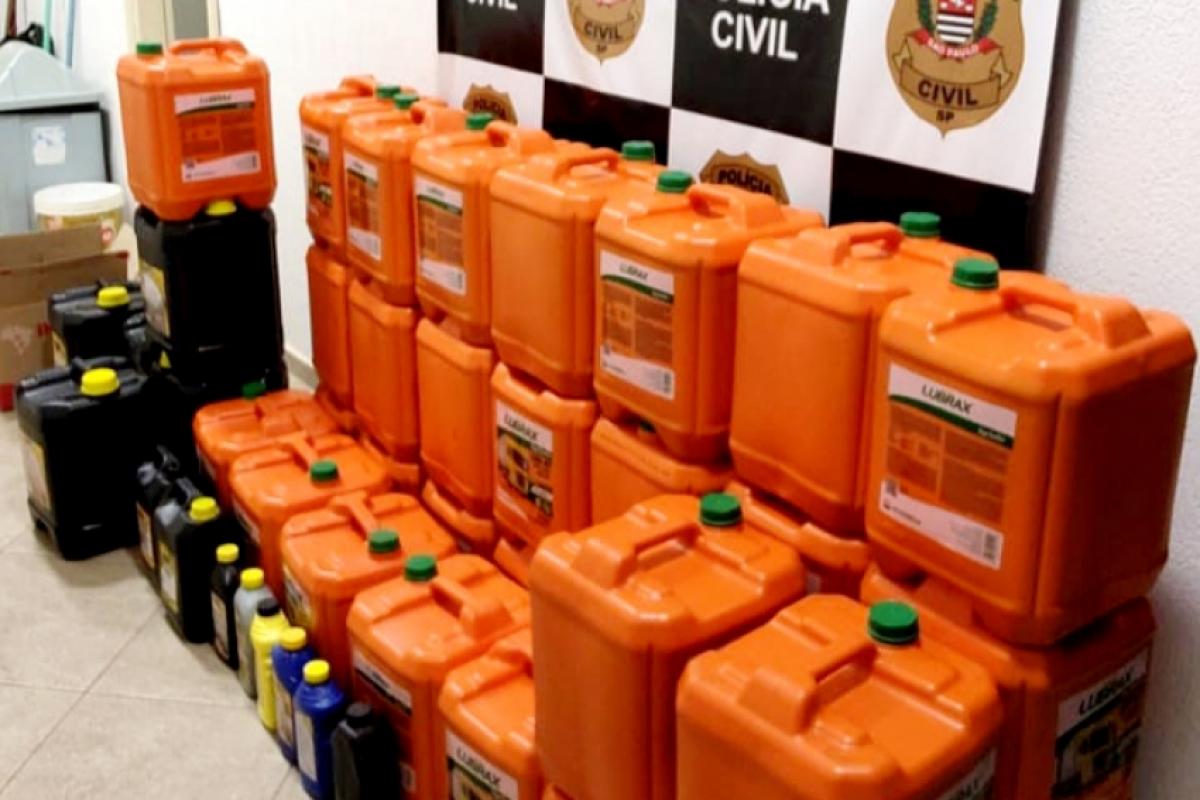 O material foi apreendido e apresentado na delegacia.