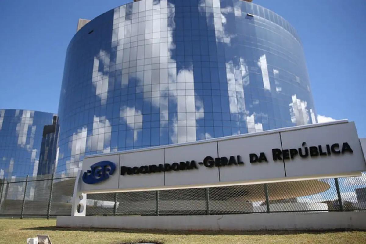  Paulo Gonet, da Procuradoria-Geral da República, enviou a Moraes solicitação de policiamento em tempo integral no entorno da casa de Bolsonaro