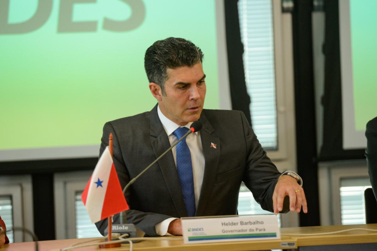 Gestão de Helder Barbalho (MDB) espionou lideranças indígenas durante os protestos em Belém, iniciados em janeiro, contra educação online nas aldeias