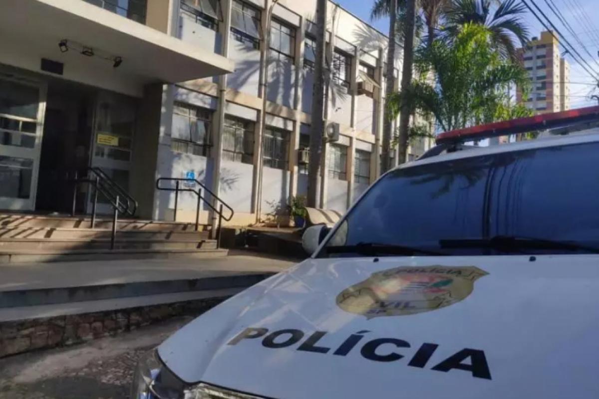 Após providenciar as roupas para o menino encontrado, o homem compareceu na delegacia 