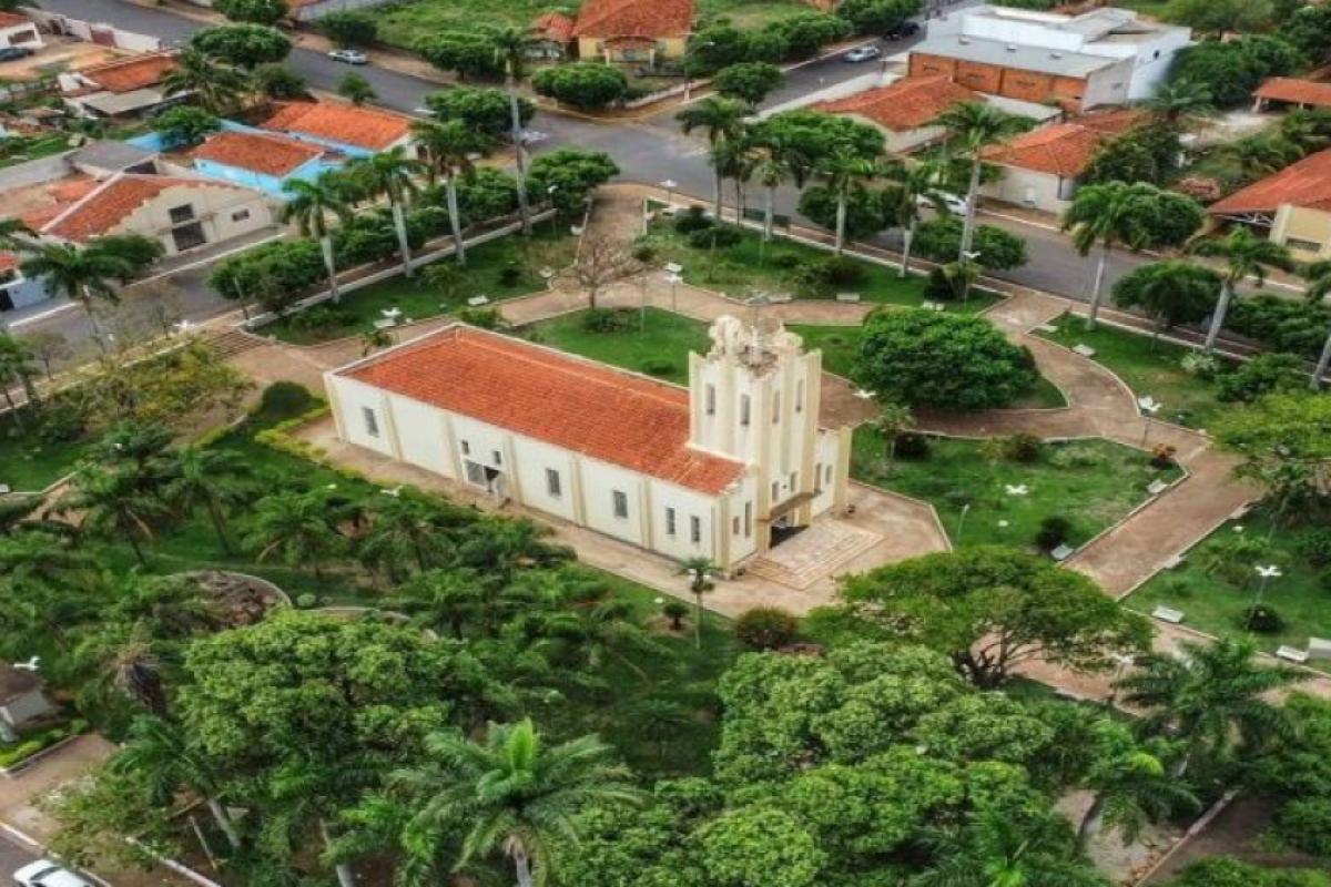 Inscrições seguem até 31 de agosto; salário é de R$ 2,8 mil mais benefícios