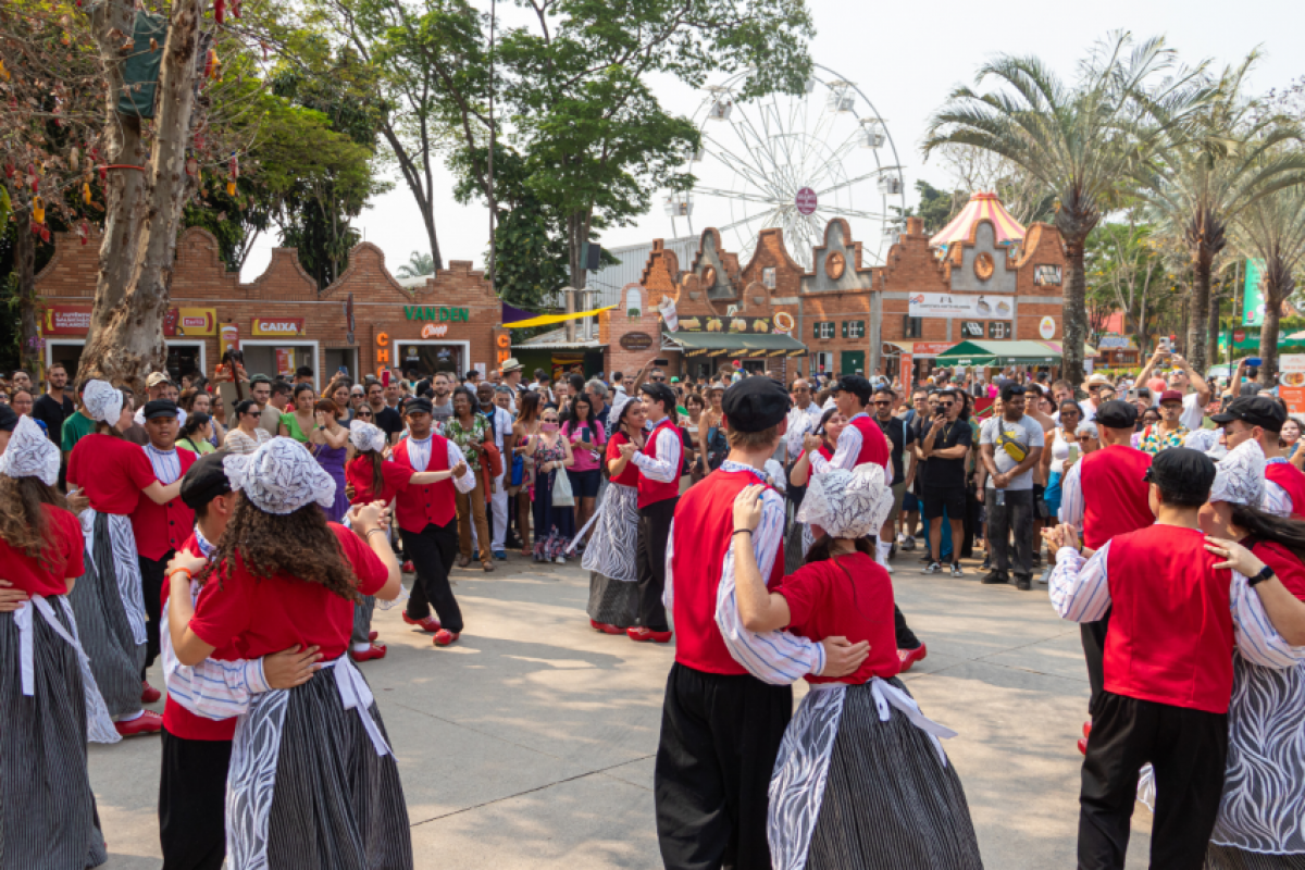 Expoflora e Jaguariúna Rodeo Festival devem atrair meio milhão de visitantes e gerar R$ 75 milhões apenas em bares e restaurantes.