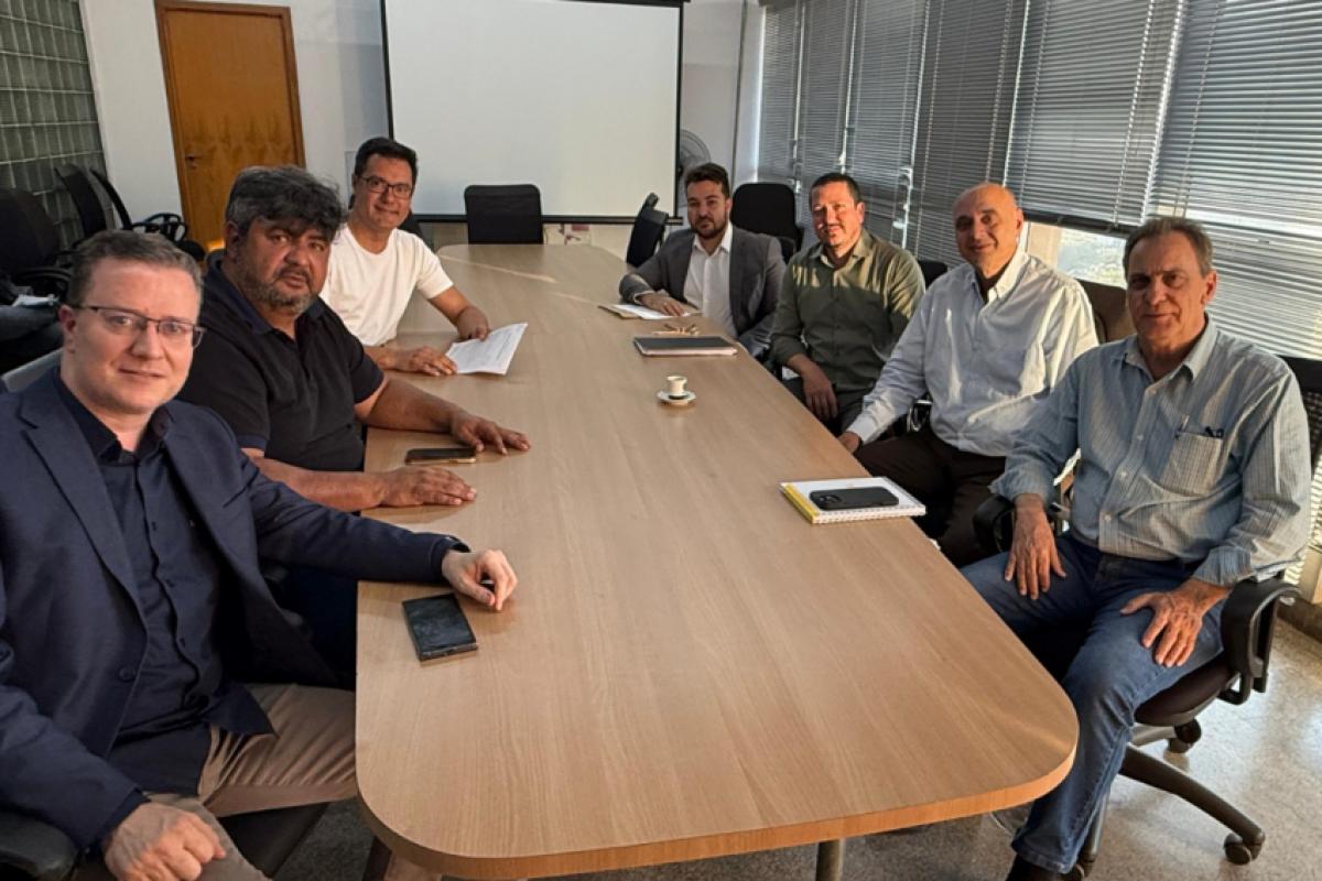 Prefeito Helinho Zanatta se reuniu com representantes do IML, do secretário de Saúde, Sérgio Pacheco, do deputado Alex Madureira e do vereador Wagner Oliveira