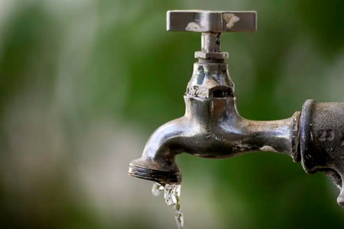 A DAE Jundiaí realiza, neste sábado (30), uma interligação de rede na avenida Comendador Gumercindo Barranqueiros