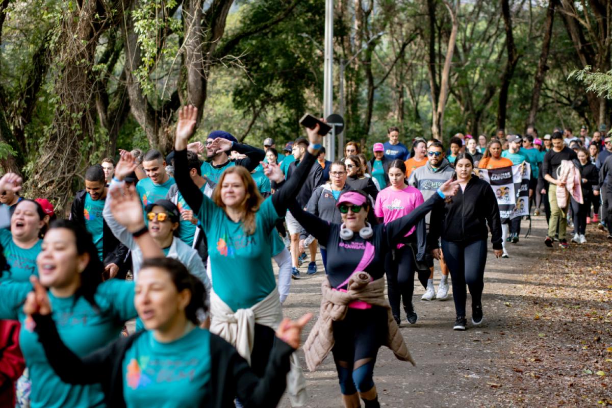 Os primeiros 1.000 participantes que doarem alimentos recebem a camiseta oficial do evento.