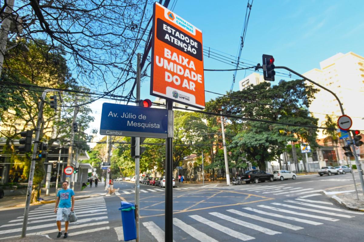 Temperaturas variam entre 12°C e 26°C e umidade do ar cai para 38% durante o dia.