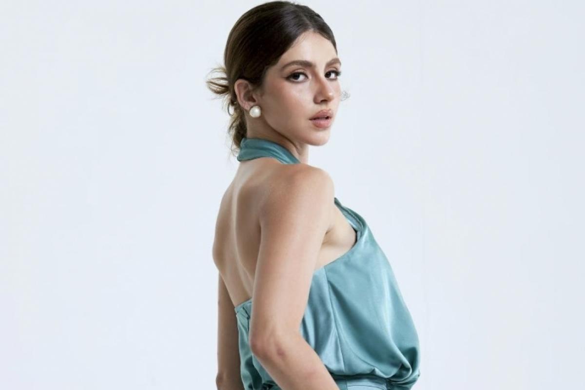 Aos 22 anos, Manu Alves superou barreiras do interior paulista e hoje constrói carreira sólida no mercado chinês de moda e publicidade