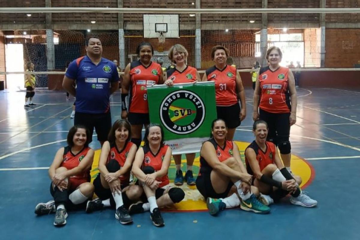 Somos Vôlei Bauru com elenco 58+, campeão antecipado neste sábado