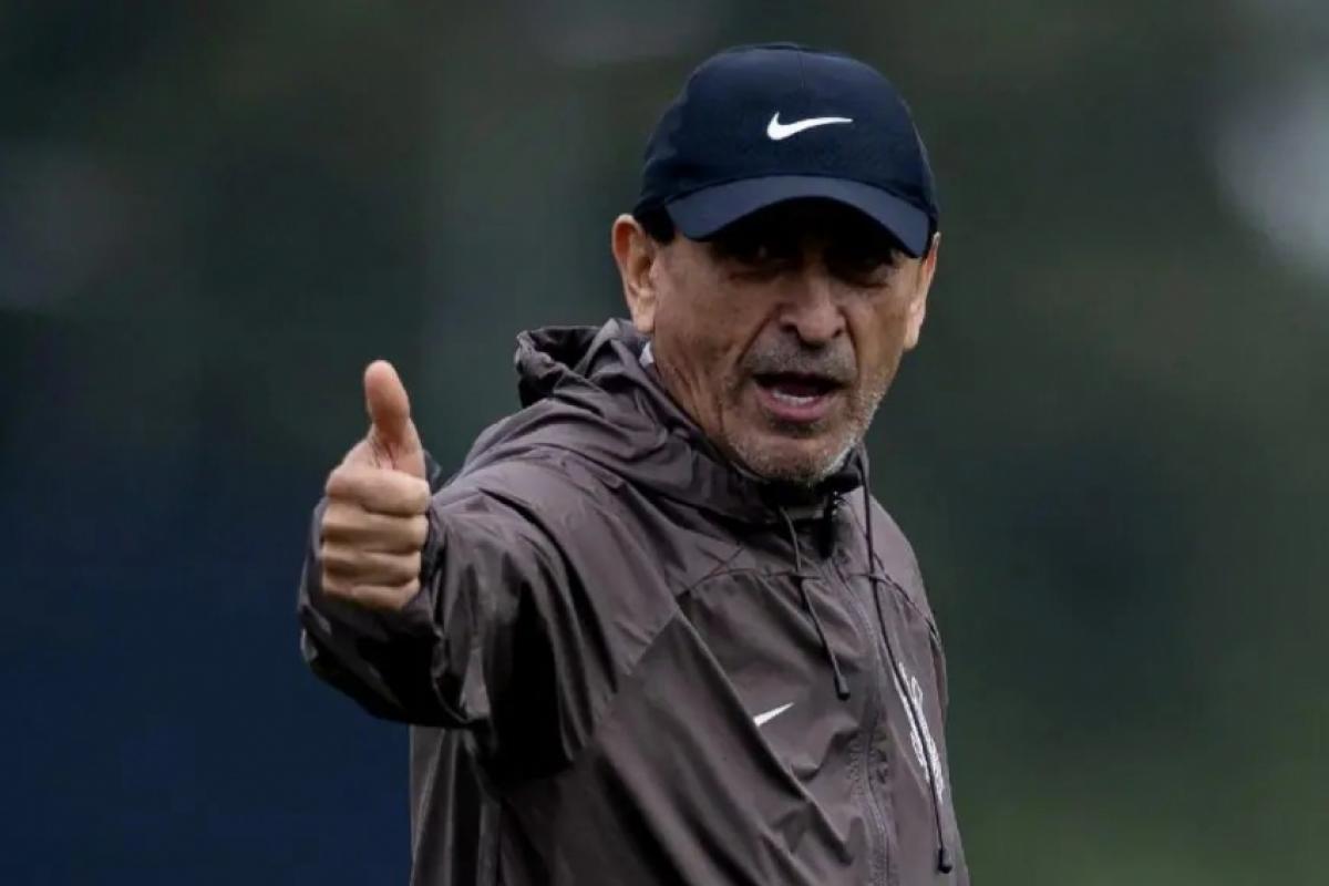 No Brasil, o argentino Ramón Díaz, de 66 anos, já trabalhou no Vasco e no Corinthians, onde conquistou o Campeonato Paulista de 2025