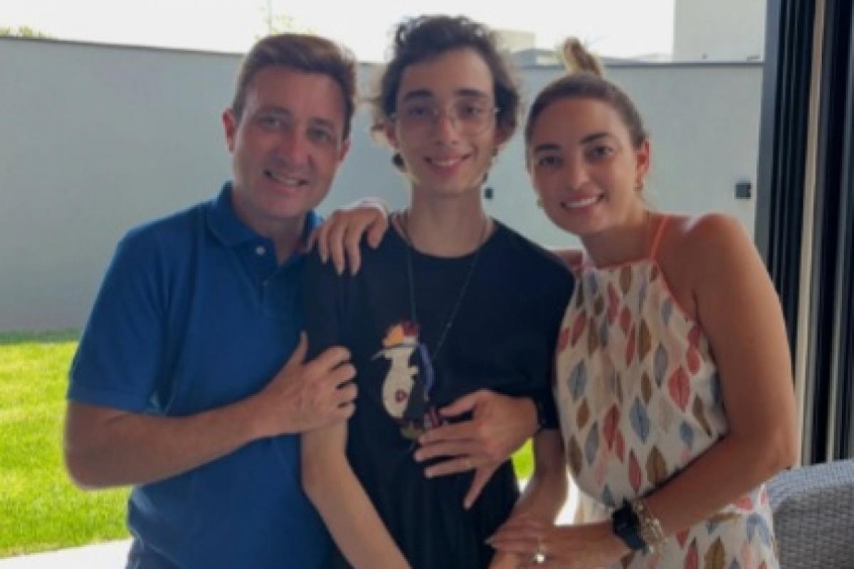 Filho amado, Matheus ao lado dos pais