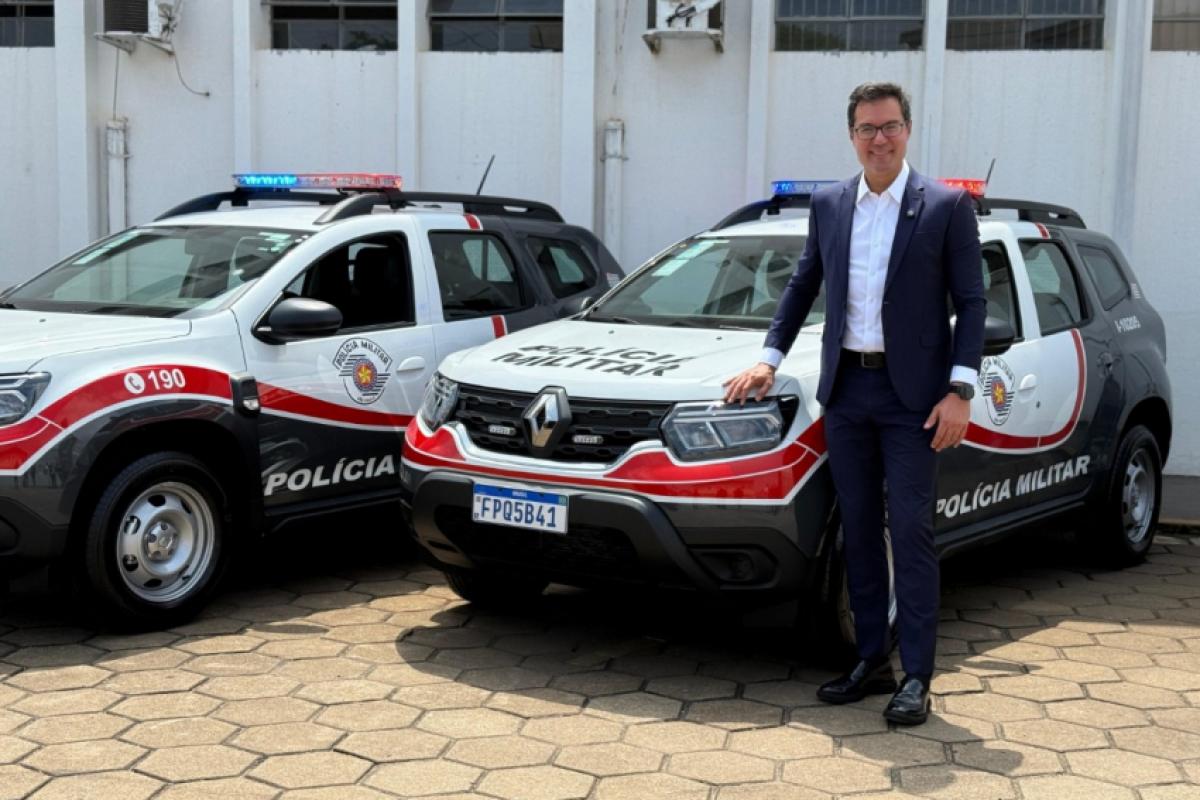 Alex Madureira participou dos eventos de inauguração da Cabine Lilás e da entrega das novas viaturas para reforçar a segurança na região de Piracicaba.