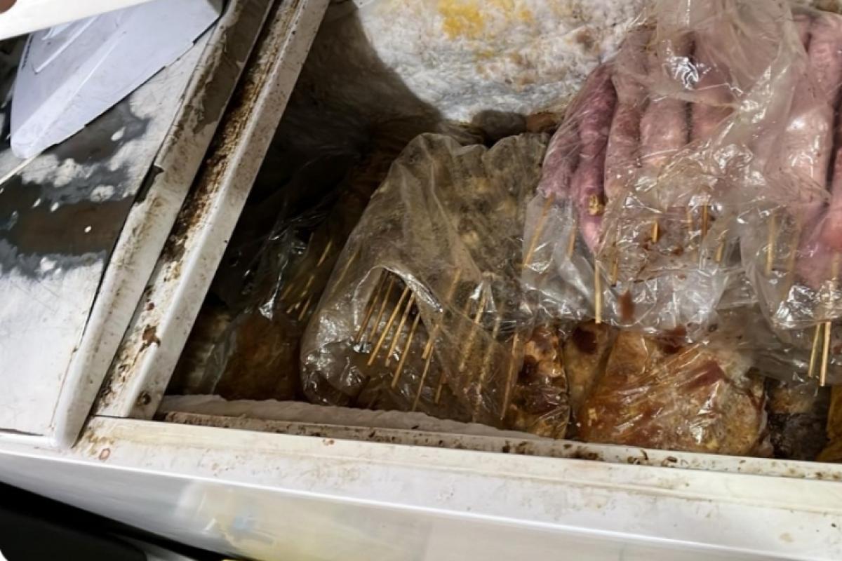 Espetinhos foram apreendidos 