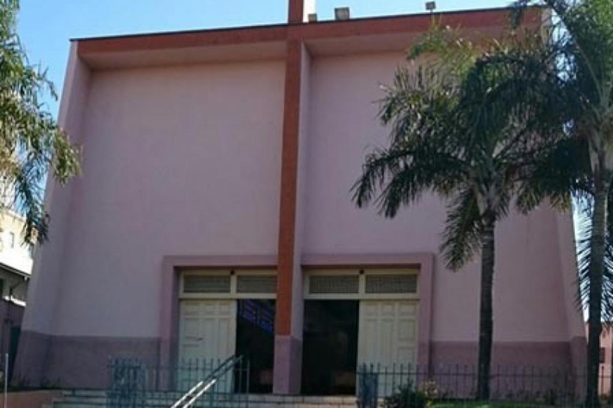 Quermesse da Paróquia Santa Catarina terá comidas típicas, música ao vivo e brincadeiras para as crianças.