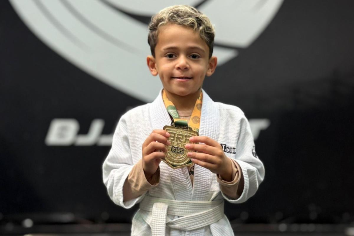 Henry jogava futebol e começou a praticar jiu-jitsu por influência do seu vovô