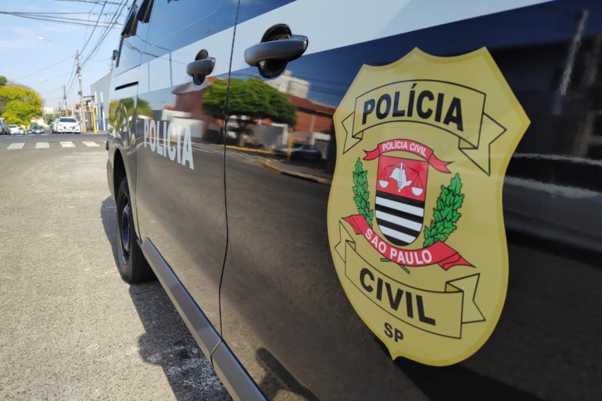 Viatura da Polícia Civil no Plantão Policial de Bauru