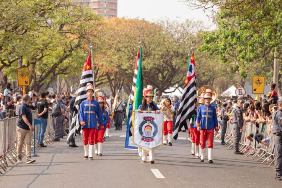 Entidades dos mais diversos segmentos da sociedade participam do ato cívico no município