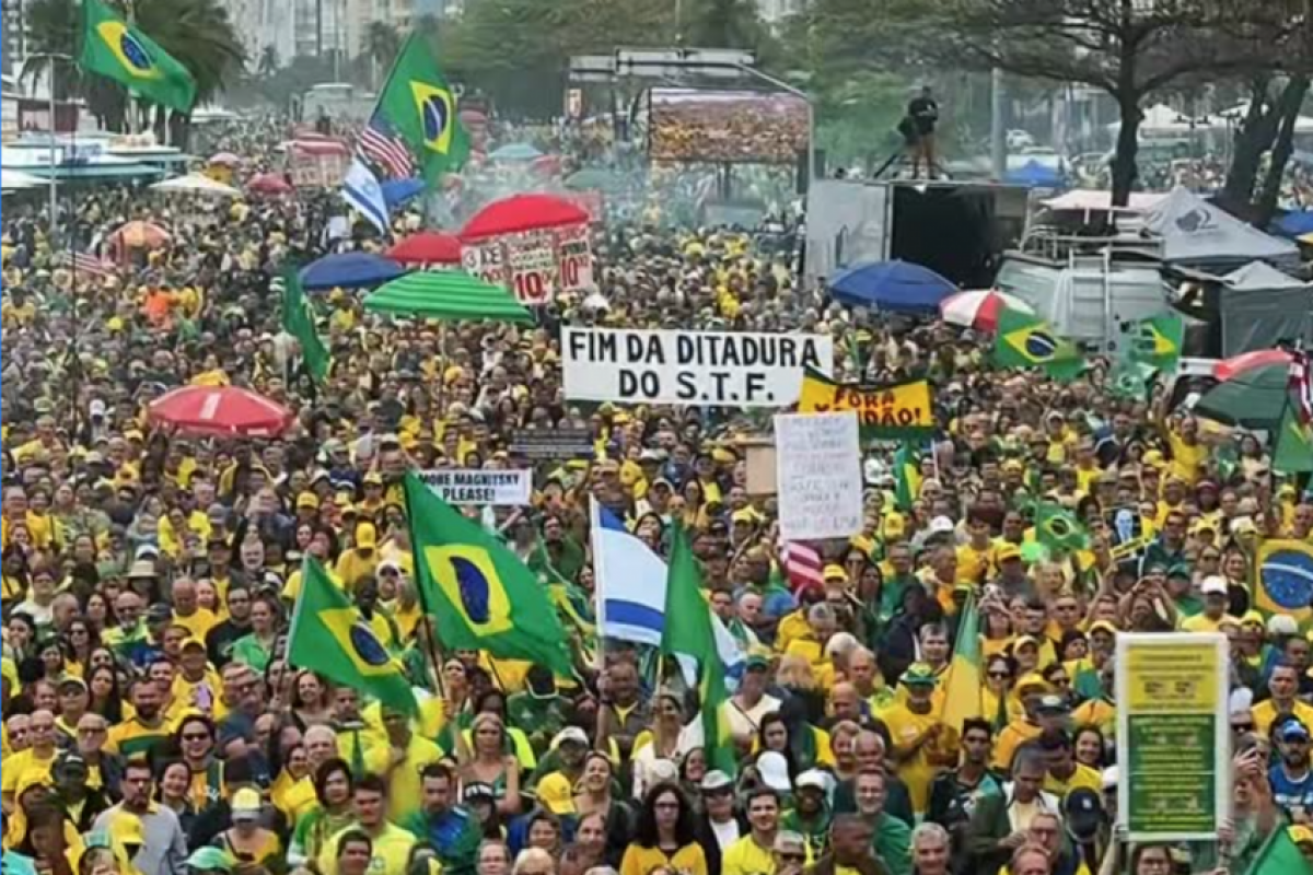 O senador afirmou ainda que uma eventual condenação deve levar apoiadores de volta às ruas.