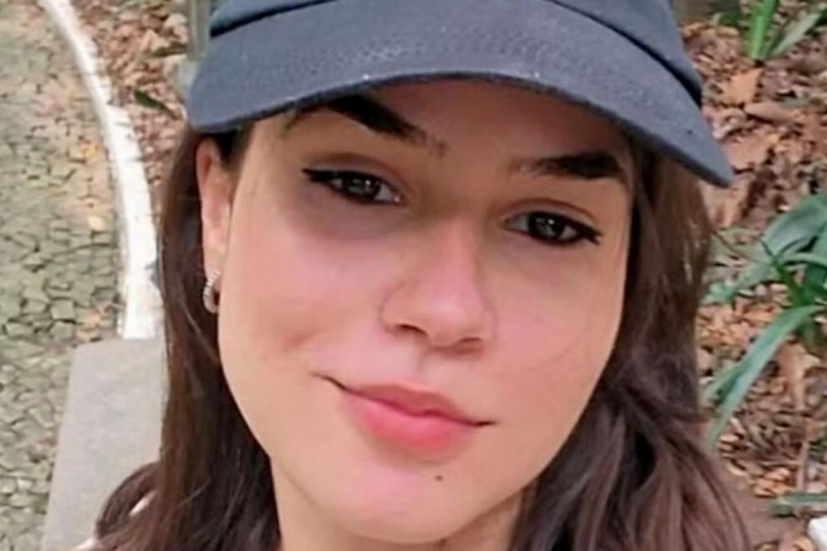 O encontro do corpo de Adrielly Ferreira Santana, de apenas 21 anos, deixou familiares desolados. 