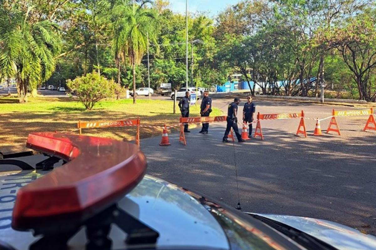 Medida na rua Baguaçu com a avenida Joaquim Pompeu de Toledo segue por tempo indeterminado; desvio pode se tornar permanente